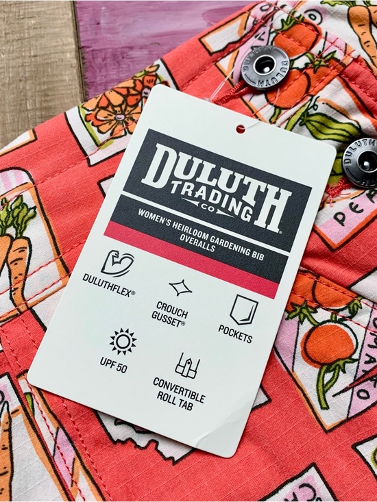 NWT Duluth Medium x31L Heirloom Gardening Bib Overalls Coral Seed Packets Farm - Picture 5 of 9